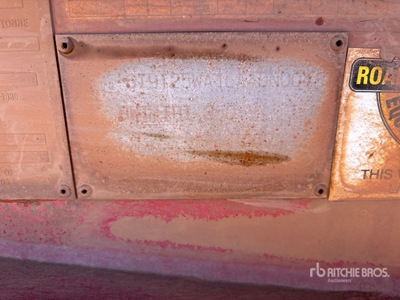 2020 Roadwest 8.5 m Tri/A Side Dump Trailer