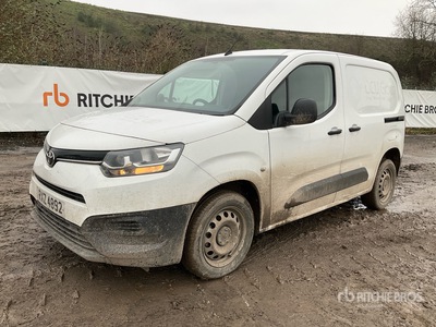 2016 Toyota Proace Minivan