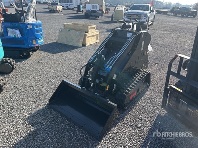 2025 Machpro LP-625-Black-BLT Mini Compact Track Loader (Unused)