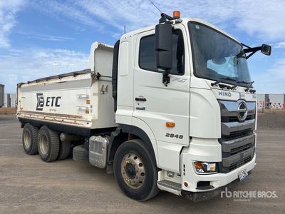2021 Hino FS2848 700 Series 6x4 3-Achs Kipper-Lkw