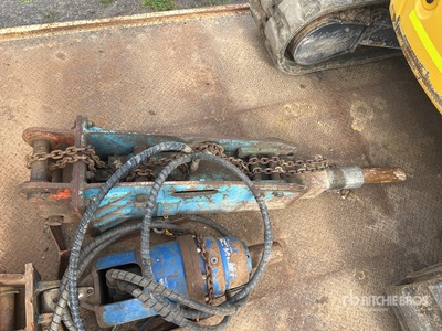 2016 TOKU Q/C Hydraulic Breaker