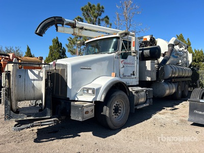 Vactor 2115P-18 on 2014 Kenworth T800 6x4 شاحنة شفط و حفر (Inoperable)