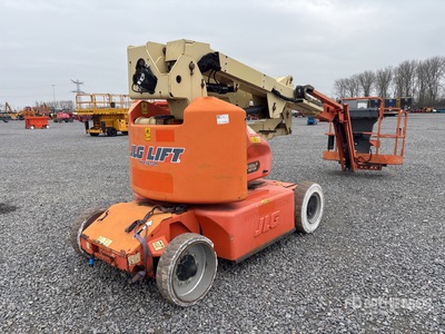 2008 JLG E400AJPN Nacelle articulée
