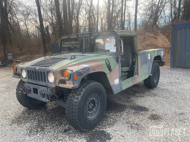 2004 AM General M1097A2 HMMWV 2 Door Soft Top w/Truck Body