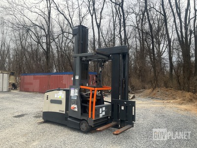 Crown TSP6000-30 Electric Swing Reach Forklift