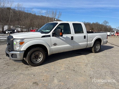 2015 Ford F-250 XL 4x2 Crew Cab Pickup