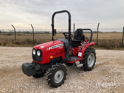 2023 Massey Ferguson 1520 4WD Tractor (Unused)