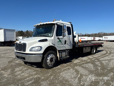 2020 Freightliner M2 106 4x2 Extended Cab Ciężarówka z systemem Rollback
