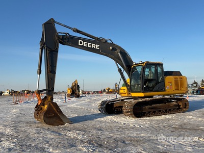 2017 John Deere 210G LC 油圧ショベル