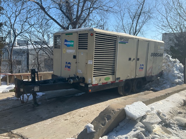 2006 Doosan HP1600WCU-T5 1600 cfm Air Compressor (2017 Reman) 2006 Doosan HP1600WCU-T5 1600 cfm Air Compressor (2017 Reman)