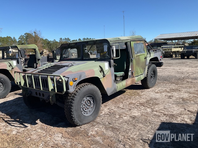 1995 AM General M1097R1 HMMWV 4 Door Soft Top w/Truck Body