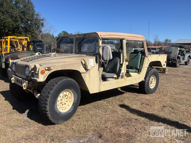 2008 AM General M1097R1 HMMWV 4 Door Soft Top w/Truck Body