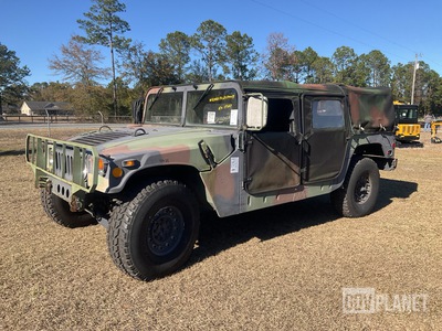 1987 AM General M1097R1 HMMWV 4 Door Soft Top w/Truck Body