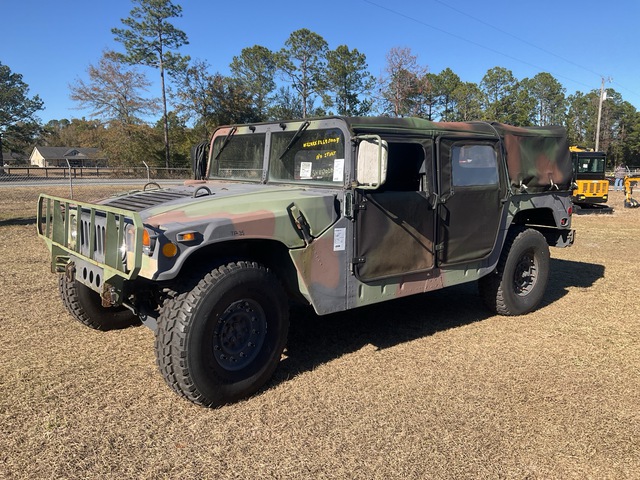 1987 AM General M1097R1 HMMWV 4 Door Soft Top w/Truck Body