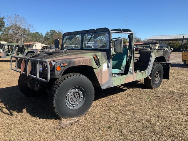 2000 AM General M1097A2 HMMWV 2 Door w/Truck Body