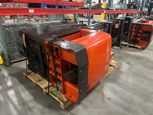 2020 Toyota 8BPUE15 2400 lb Order Picker