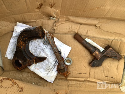 (5) SAF Holland RK-65024-1 Fifth Wheel Lock Sets