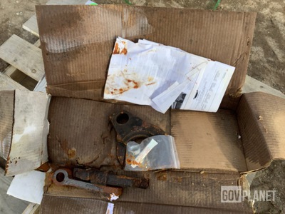 (5) SAF Holland RK-65024-1 Fifth Wheel Lock Sets