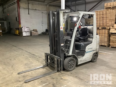 2019 UniCarriers CF50 4400 lb رافعة شوكية