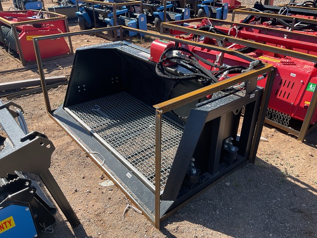 Raytree RMVB78 78" Vibrating Bucket - Unused