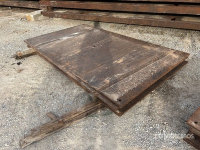 Quantity of (4) 6 ft x 10 ft (1 in Thick) Road Placche in metallo