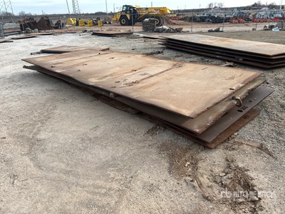 Quantity of (4) 8 ft x 20 ft (1 in Thick) Road Placche in metallo