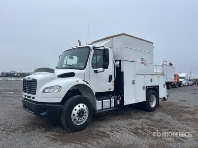 2012 Freightliner M2 106 4x2 サービスカー