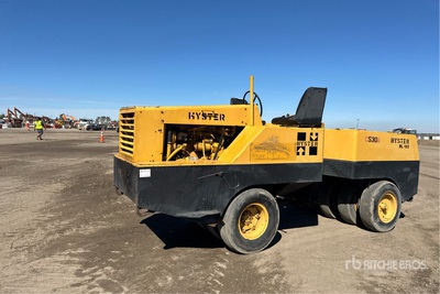 1987 Hyster C530A 9 Wheel Pneumatic Roller