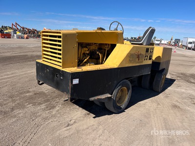 1981 Hyster C530A 9 Wheel Pneumatic Roller