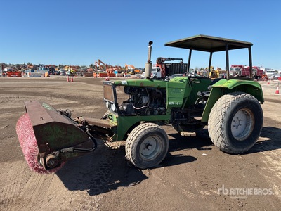 Deutz-Aalis D1065/4S Broom Tractor