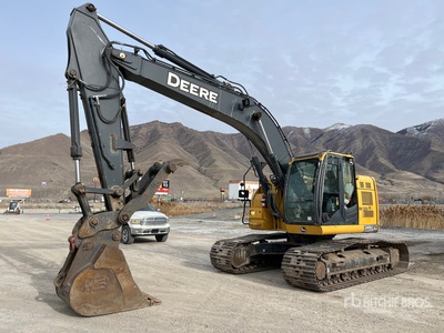 2016 John Deere 245G LC Tracked Excavator