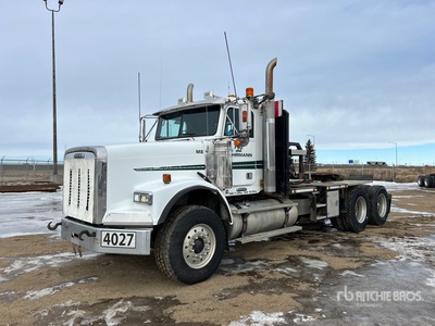 2009 Freightliner FLD120 6x4 Winch Truck