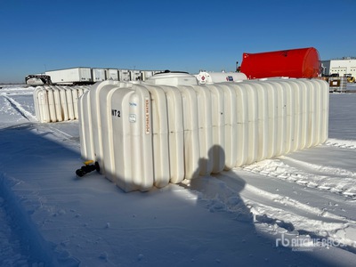 2014 2000 gal Poly Water Low Profile Tank