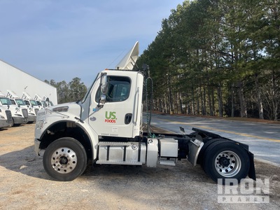 2016 Freightliner M2 4x2 Van Truck