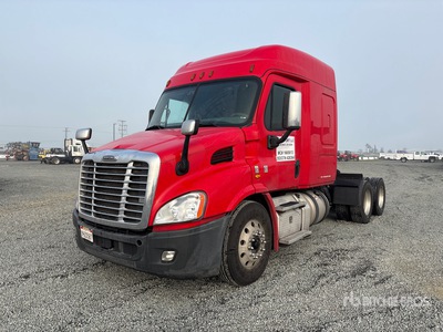 2018 Freightliner Cascadia 113 6x4 トラックトラクター（T/A）