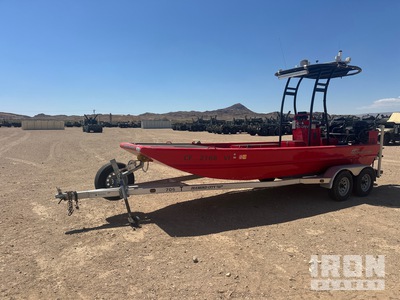 Pro-Drive SBX Series Center Console Boat w/2016 Diamond City Angler 2060 Trailer