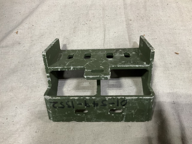 (4) BAE Systems 0259040907-00 Mounting Brackets