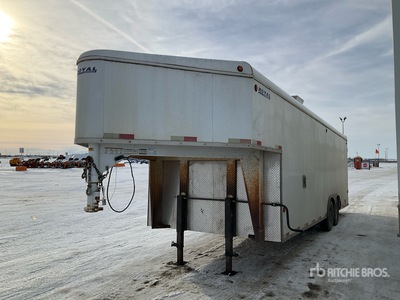 2012 Royal Cargo 24 ft T/A Gooseneck Pressure Washer Enclosed Trailer