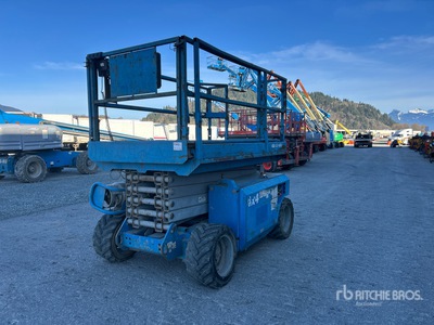 2006 Genie 3268 4x4 Dual Fuel Scissor Lift