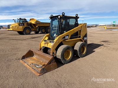 2007 Cat 236B Two-Speed Skid Steer Loader