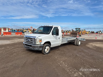 2011 Ford E-450 4x2 Cab and Chassis