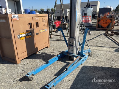 Genie SLA-20 Material Hoist