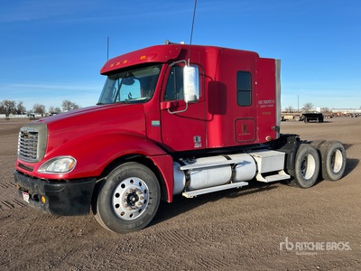 2007 Freightliner Columbia 120 6x4 تراكتور شاحنة كابينة النوم (ثنائية المحور)