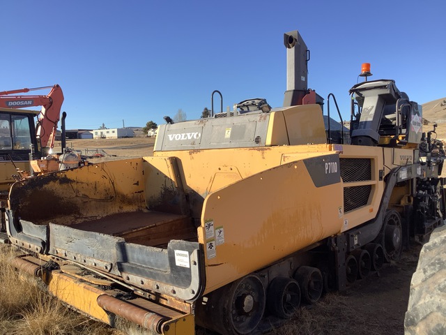 2013 Volvo P7110 Track Asphalt Paver