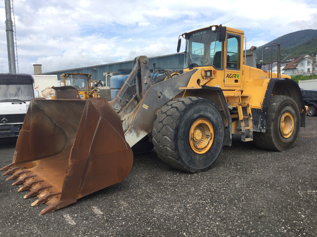 2001 Volvo L220E Wheel Loader 2001 Volvo L220E Wheel Loader