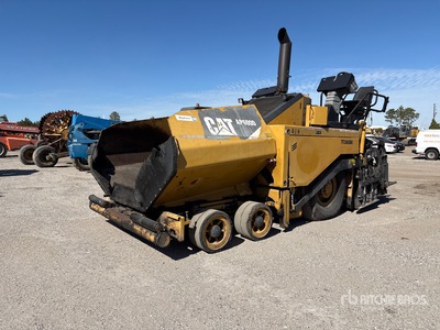 2015 Cat AP-600D Wheel Asphalteuse