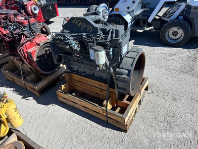 Komatsu SAA6D102 Engine