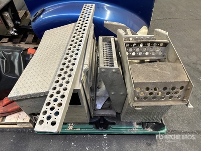 Quantity of Peterbilt Truck Parts And Maska ciężarówki