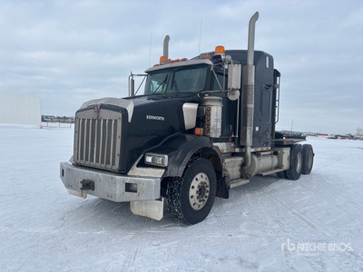 2007 Kenworth T800 6x4 T/A Sleeper Truck Tractor