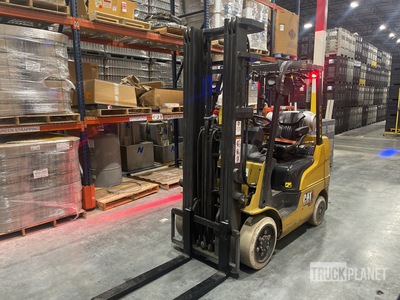 2022 Cat 2C5000 3150 lb Forklift